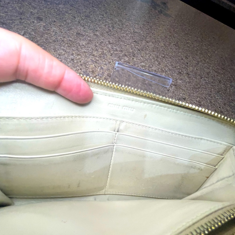 MIU MIU Crocodile Embossed Cream Leather Zip Long Wallet - Picture 7 of 11